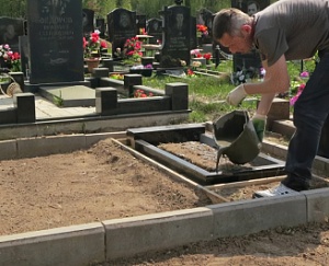 Как установить памятник на могилу самостоятельно
