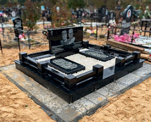 Мемориальные комплексы на могилу